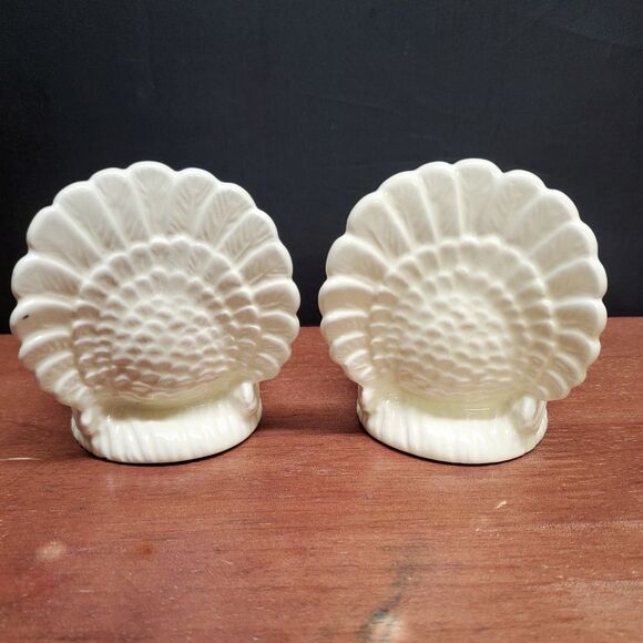 Turkey Thanksgiving Salt and Pepper Shakers - Picture 2 of 8
